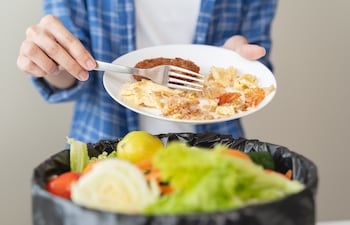 Día Internacional de Cero Desechos: la basura que más calienta el planeta está en el plato.