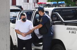 El suboficial Ramón Vargas Espinoza, a su llegada a la fiscalía para su audiencia indagatoria.