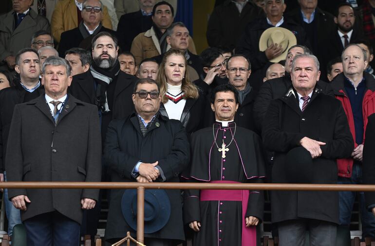 José Costa, Mario Apodaca, Obispo Amancio Benítez de Benjamín Aceval y Emiliano Rolón.