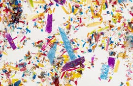 Concepto de microplásticos.