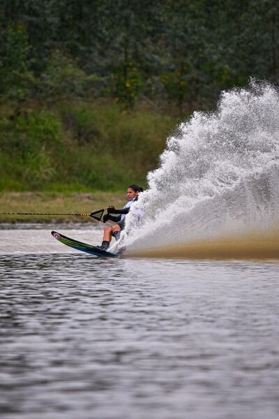Una de las actividades pospuestas por el clima lluvioso fueron la acuáticas en el Lago Manene de Ypacaraí.