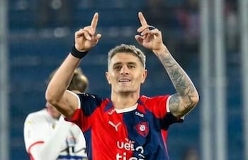 Pablo Vegetti, autor del gol con el que Cerro Porteño derrotó a Nacional por 1-0. Siete puntos de nueve posibles cosechados por el Ciclón bajo la conducción de Gustavo Costas.