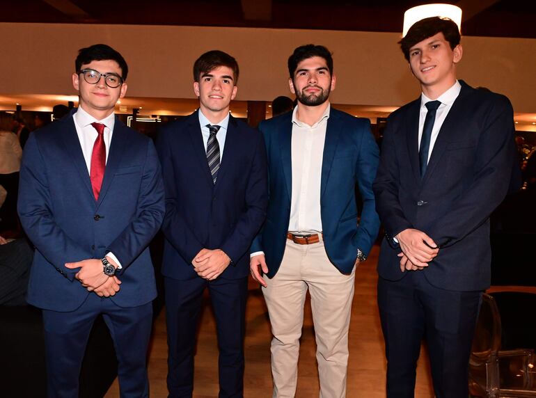 Matías Vallejos, Esteban Zubizarreta, Maurizio Doria y Bruno Frutos.