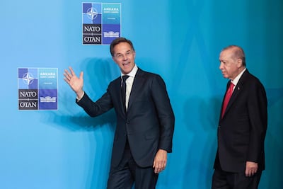 El secretario general de la OTAN, Mark Rutte, junto al presidente de Turquía, Recep Tayyip Erdogan (d), en Ankara,