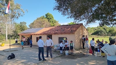 Banco’i, la comunidad olvidada donde dos docentes sostienen siete grados sin luz ni agua potable.