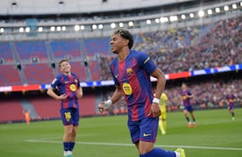 Lamine Yamal (18 años), figura ofensiva del Barcelona, el club con más camisetas vendidas en el Viejo Continente.