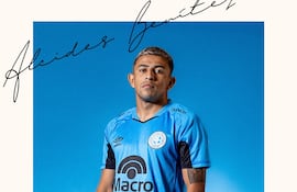 El lateral paraguayo, Alcides Javier Benítez Cabrera (23 años), presentado oficialmente en Belgrano de Córdoba.