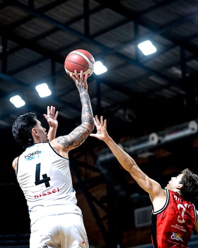 Deportivo San José consiguió el triunfo enfrentando este lunes a Félix Pérez, por la fecha 11 del Torneo Clausura de baloncesto.