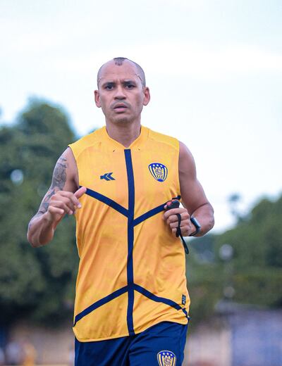 Sergio Otálvaro (10/12/1986), en su primer día con Luqueño.