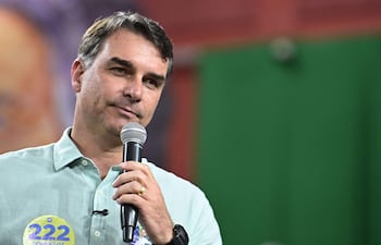 El senador Flávio Bolsonaro, hijo del exmandatario brasileño Jair Bolsonaro y principal candidato de la oposición para las presidenciales de octubre en Brasil.