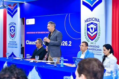 Durante la jornada se analizaron lineamientos institucionales, planificación curricular y nuevas estrategias para optimizar el proceso de enseñanza-aprendizaje.