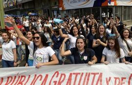 politicas-para-combatir-el-desempleo-juvenil-162332000000-1656100.jpg