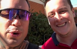 Franccesco Canatta, alias "Masivo bro", se exhibió en sus redes con fajos de billetes en un local de votación de Luque.