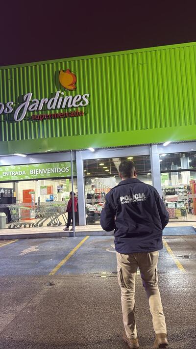 El local atacado esta vez no cuenta con guardias de seguridad privada desde las 21:00 hasta las 06:00 de la mañana.