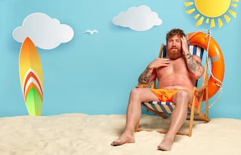 Concepto de insolación en la playa.