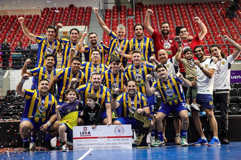 Monarca de nuevo entre Adultos, Luque Handball se llevó el Apertura de la Superliga 2025.