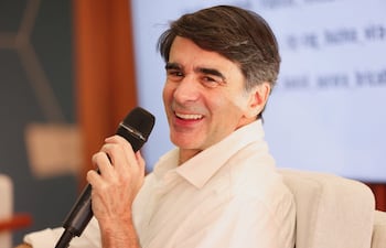 El documentalista y ensayista brasileño João Moreira Salles estará a mediados de abril en Asunción presentando su nuevo documental y ofreciendo una clase magistral.