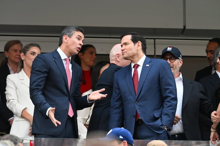 El presidente Santiago Peña junto al secretario de Estado Marco Rubio.