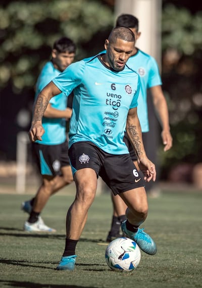 El capitán Richard Ortiz Bustos (34 años), durante el entrenamiento de este domingo en la Villa Olimpia, en Fernando de la Mora.