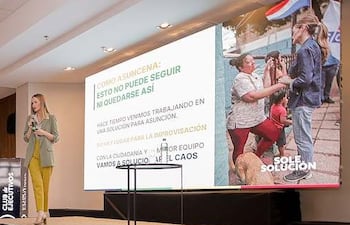 Soledad Núñez reunida con el Club de Ejecutivos.