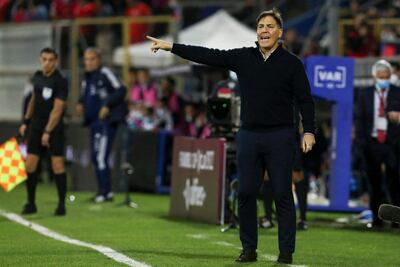 Eduardo Berizzo indicó que existe una energía autodestructiva tras la ausencia de Paraguay en los dos últimos Mundiales.