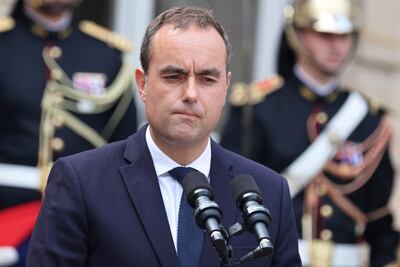 Sébastien Lecornu, primer ministro renunciante de Francia.