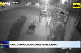 Video: Un automóvil robado fue abandonado