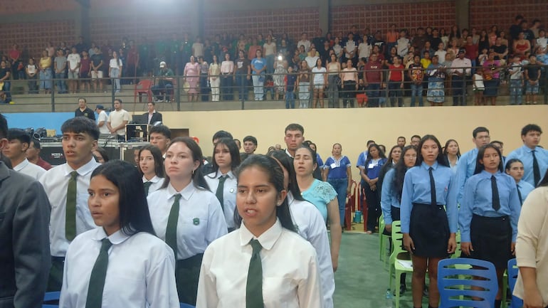 Grupo de estudiantes en Fuerte Olimpo