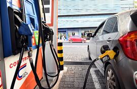 Gobierno fiscalizó sólo el 3% de las estaciones de servicio del país en todo el 2021.