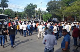 Intendentes se unen para protestar contra el plan “Hambre cero” en Asunción