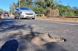 La Ruta Departamental D070 Areguá se encuentra en pésimas condiciones, usuarios urgen su arreglo.