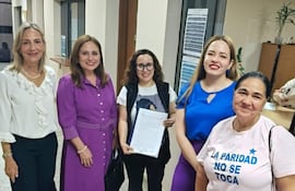 Pilar Callizo, Lorena Segovia, Marlene Orué y Olga Paredes.