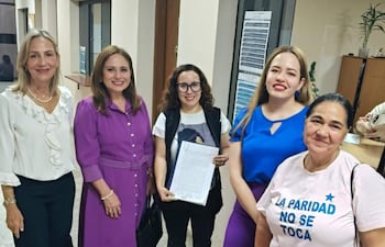 Pilar Callizo, Lorena Segovia, Marlene Orué y Olga Paredes.