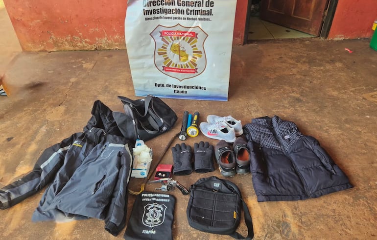 Allanan tres viviendas e incautan arma de fuego en Encarnación