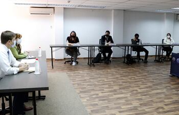 Para varios frentes, no es el momento de otorgar un aumento del 16% a los docentes.