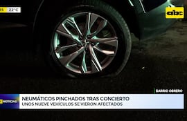 Video: Vehículos con ruedas en llantas tras concierto