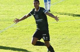 David Gallardo, jugador de Sarmiento de Junín, llega a préstamo de Guaraní.