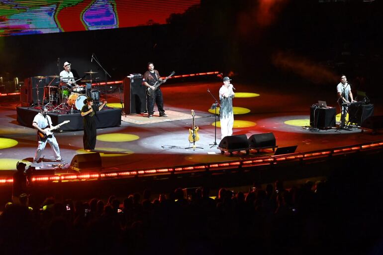 Patrick Altamirano presentó un show de tono cercano y potente.