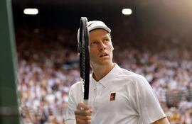 Jannik Sinner se convirtió este domingo a sus 23 años en el primer italiano de la historia que consigue ganar el torneo de Wimbledon.