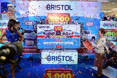 Bristol realizó el segundo sorteo de su actual promo "3.000 millones en premios".