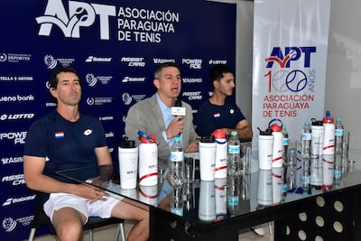 Paulo Carvallo (i), capitán de Paraguay en la Copa Davis.