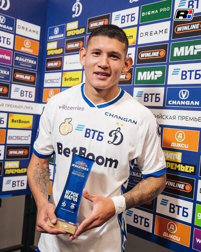 Juan José Cáceres anotó para el empate del Dinamo Moscú y fue elegido el jugador del partido ante el Baltika, en el arranque de la Liga Premier de Rusia.