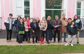 Parte de la delegación de la Sociedad de Escritores del Paraguay (SEP) que viajó este fin de semana a Concepción.