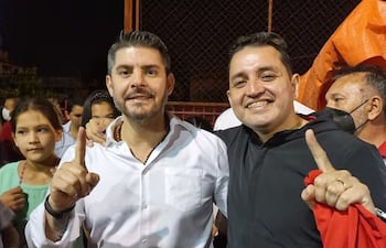 Óscar "Nenecho" Rodríguez, exintendente de Asunción, junto a Luis Bello, el actual intendente.