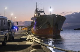 La Policía y la Armada Española apresaron en el Atlántico un carguero con un alijo con casi 10 toneladas de cocaína. Foto compartida por las agencias internacionales de noticias.