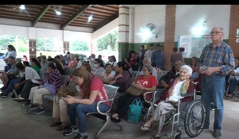 Hospital de Clínicas: pacientes deben “vaciar los bolsillos” para costear atención