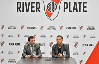 El Presidente Stefano Di Carlo y Marcelo Gallardo acordaron la extensión del contrato del entrenador hasta el 31 de diciembre de 2026.El Presidente Stefano Di Carlo y Marcelo Gallardo acordaron la extensión del contrato del entrenador hasta el 31 de diciembre de 2026.