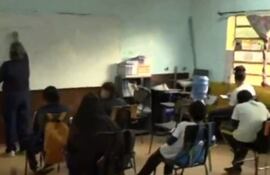 Escuela de la comunidad indígena Cerro Poty necesita muebles en buenas condiciones para sus alumnos.