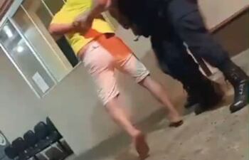 Momento de la detención de Jorge Luis Del Valle en el Hospital Distrital de San Ignacio.