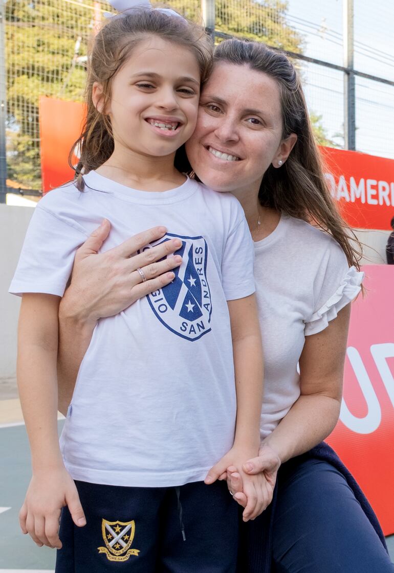  Julia de Olveira y Alicia Spinzi.